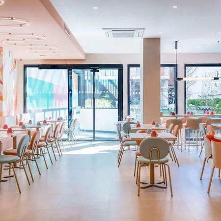 Ibis Styles Paris Porte D'orléans 3* Montrouge