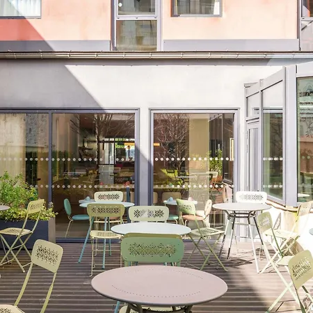מלון Ibis Styles Paris Porte D'orleans מונטרוג'