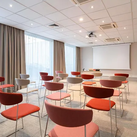 מלון Ibis Styles Paris Porte D'orleans מונטרוג'