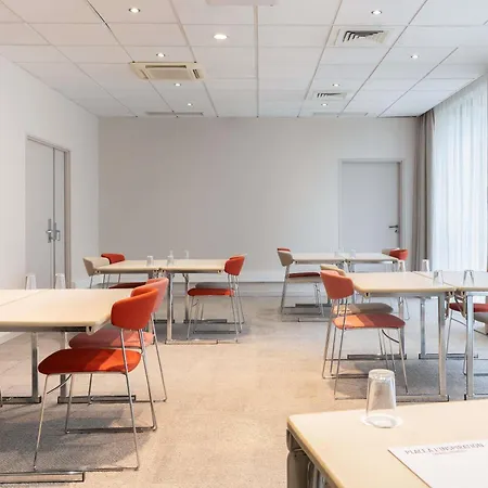 Ibis Styles Paris Porte D'orleans 3* מונטרוג'