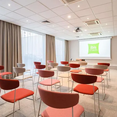 Hotel Ibis Styles Paris Porte D'orleans Montrouge